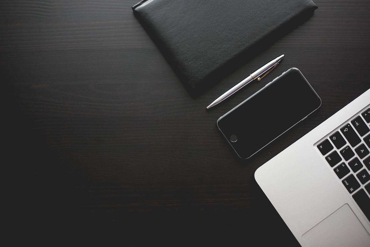 Office, desk, smartphone — Andrew Hillman Innovative Methods for Sustainable Business Growth