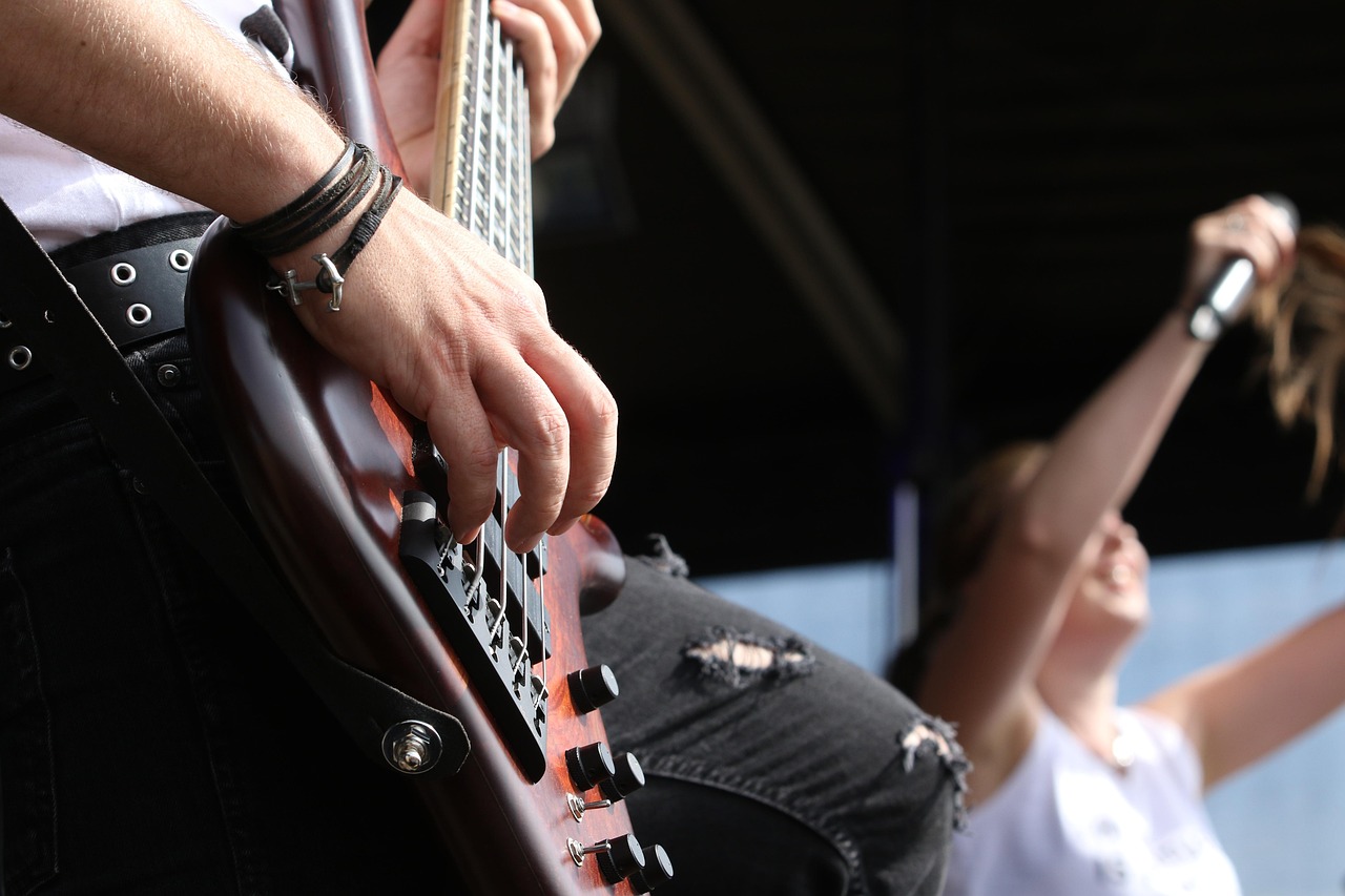 Concert, live, guitar — Bet365kor Delivers Sports Toto and Mini-Games for Korean Users